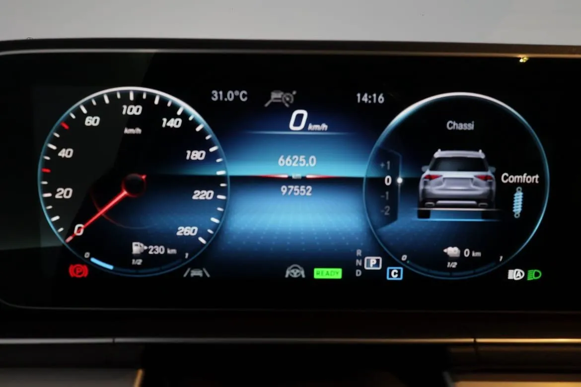 Vehicle image 21