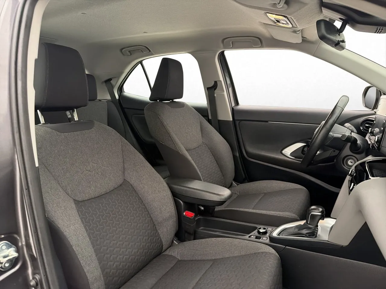 Vehicle image 23