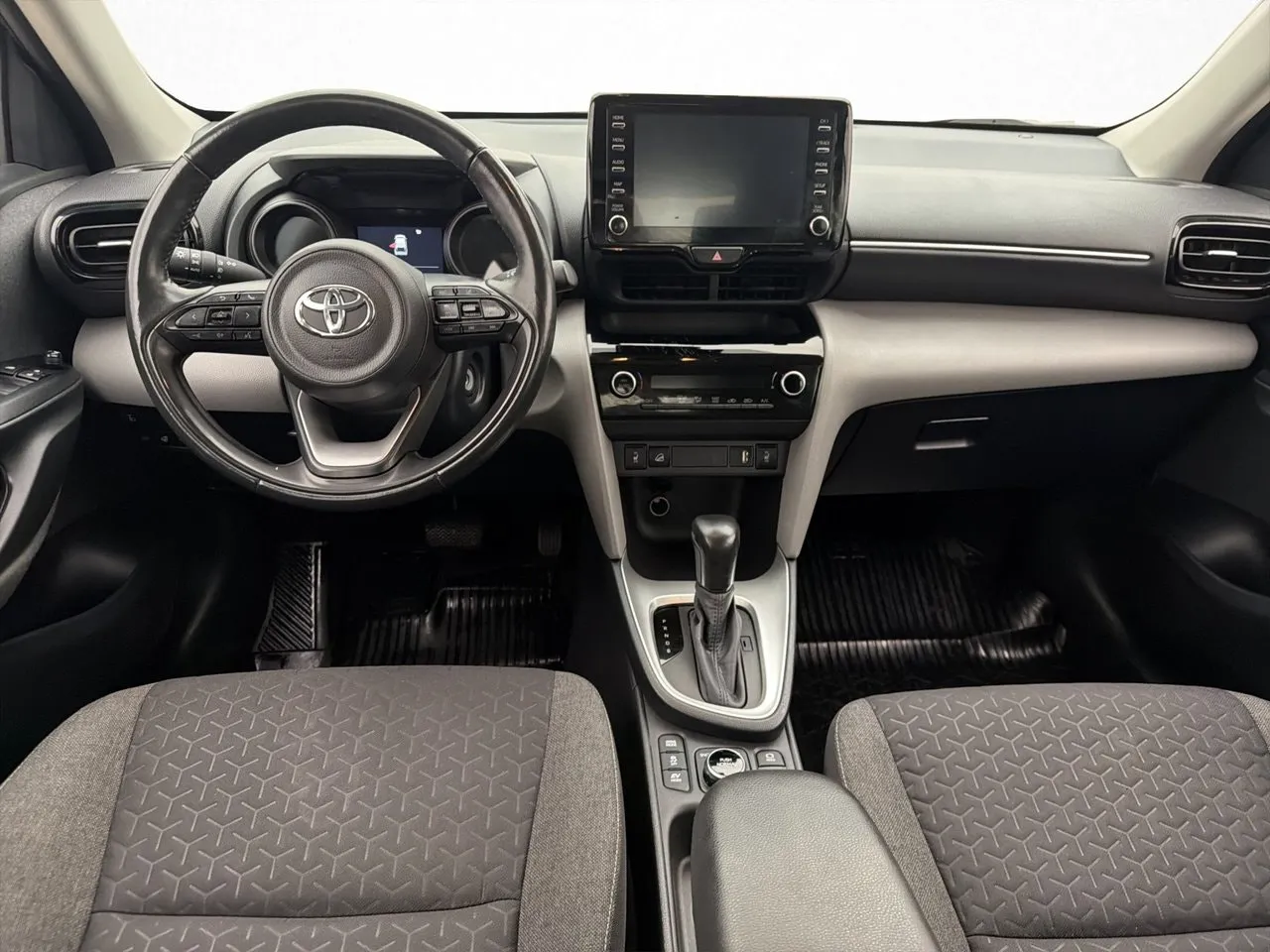 Vehicle image 11