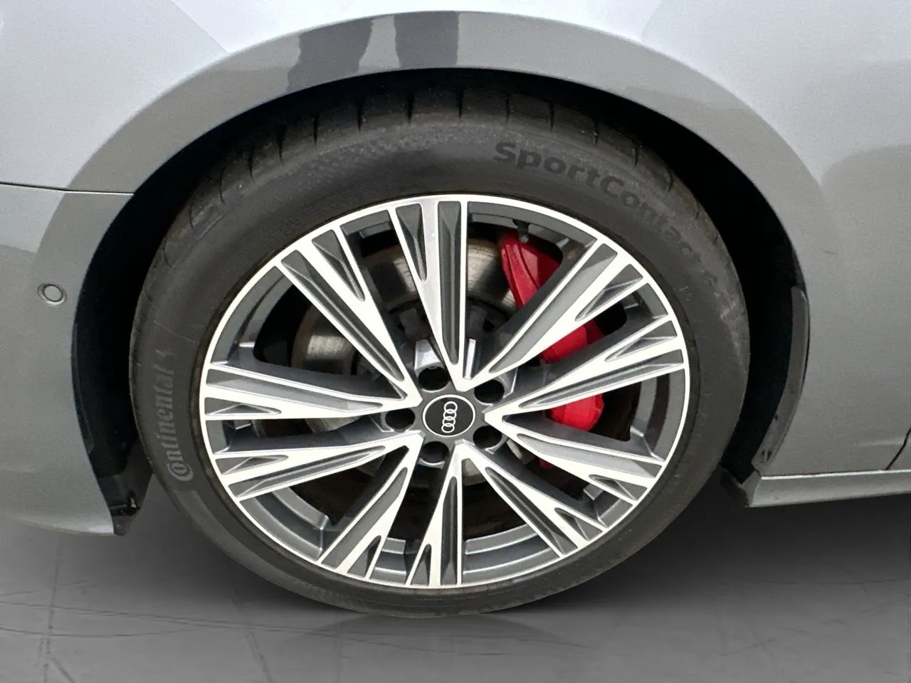 Vehicle image 30