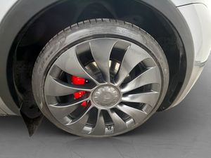 Tesla Model Y bild 31
