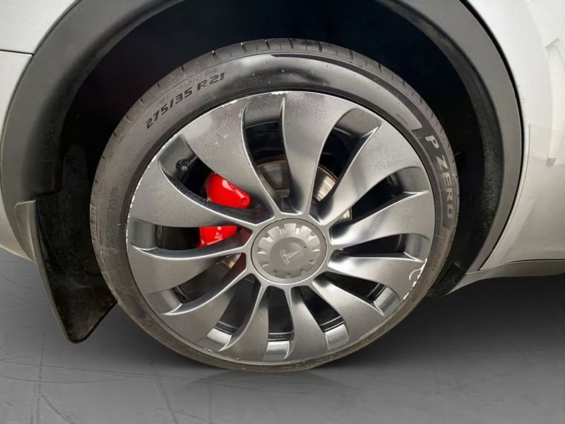 Tesla Model Y bild 32