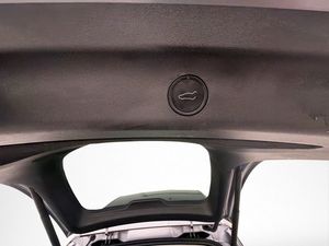 Tesla Model Y bild 12