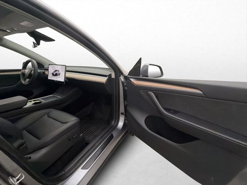 Tesla Model Y bild 29
