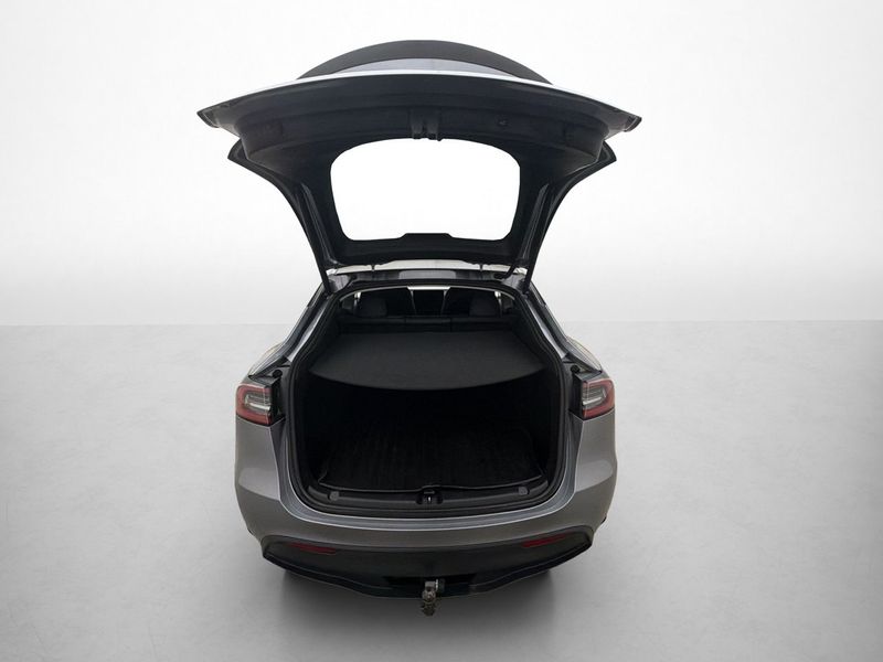 Tesla Model Y bild 11