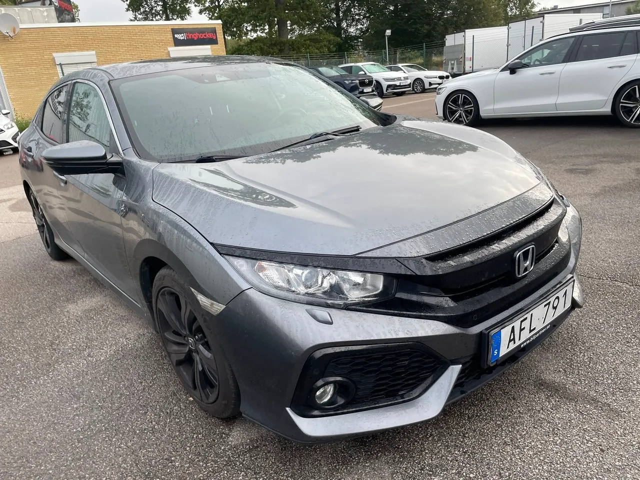 Vehicle image 1