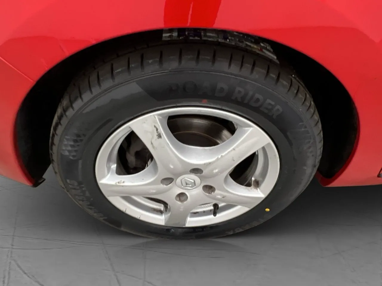Vehicle image 23