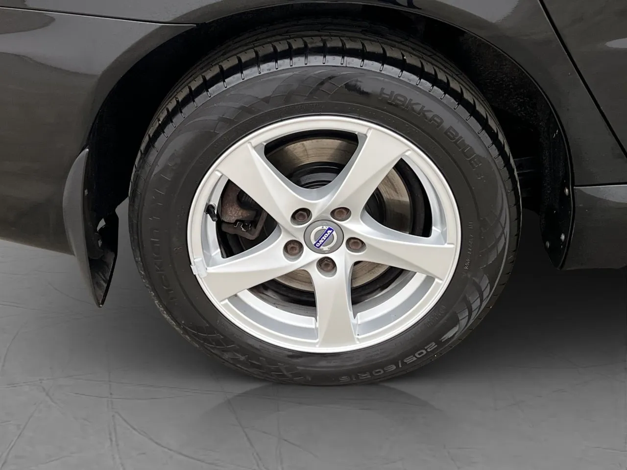 Vehicle image 25