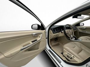 Volvo V60 bild 31
