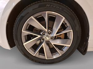 Skoda Enyaq bild 14