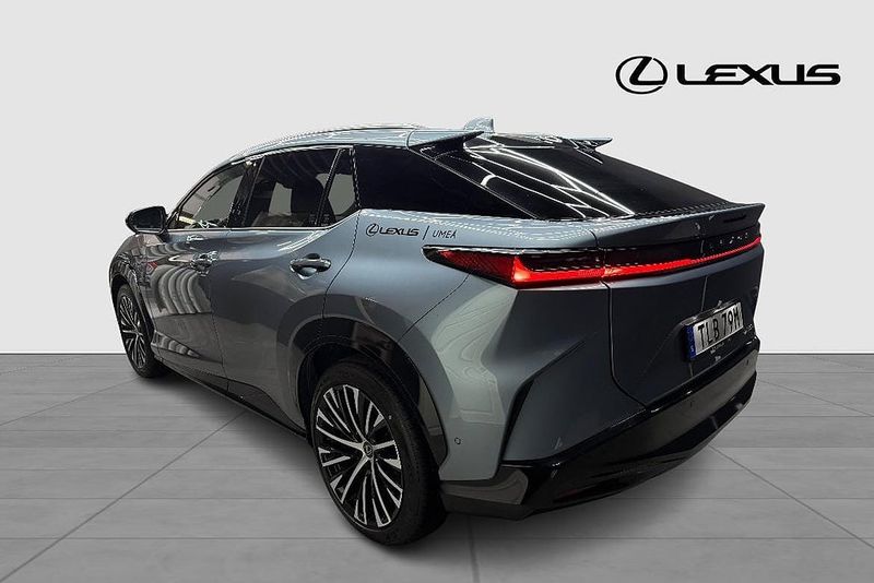Lexus RZ bild 2