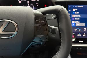 Lexus RZ bild 16