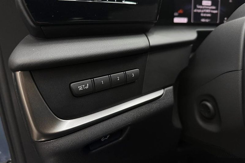 Lexus RZ bild 17