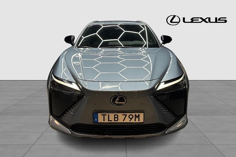 Lexus RZ bild 8