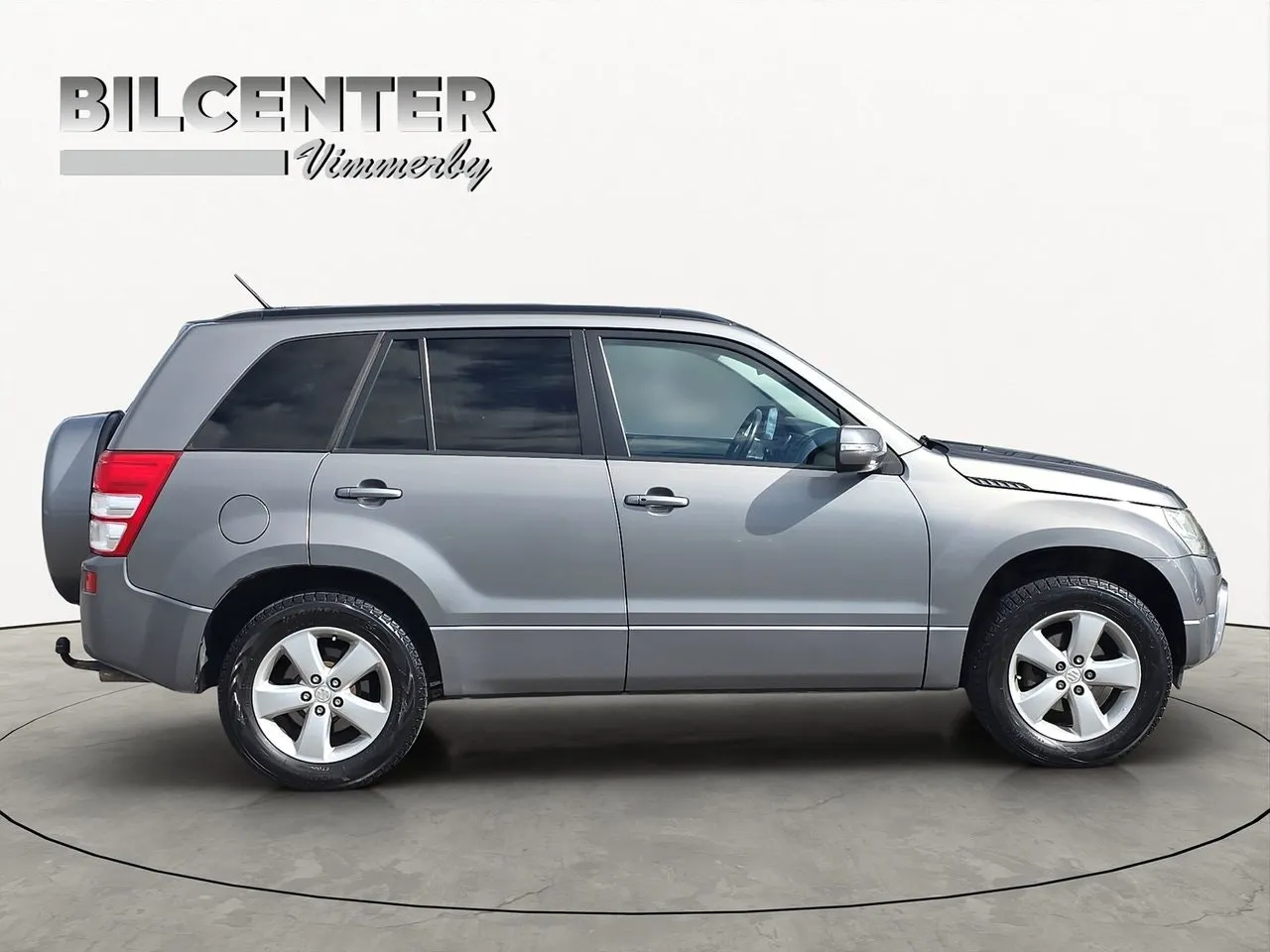 Vehicle image 6