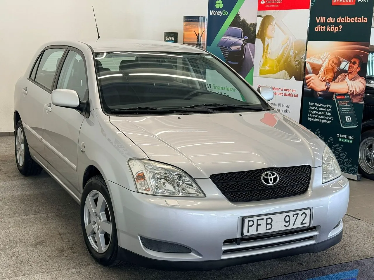 Vehicle image 3