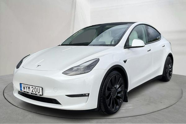 Tesla Model Y Performance Dual Motor AWD - 2024