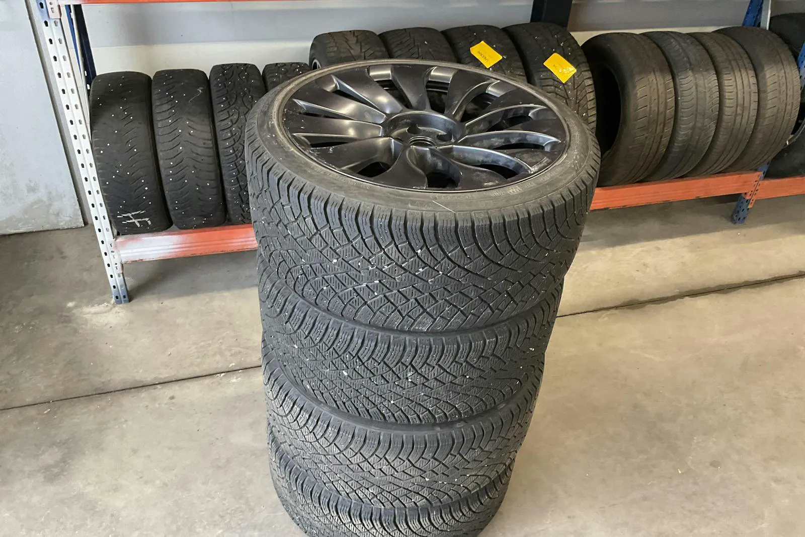 Vehicle image 20