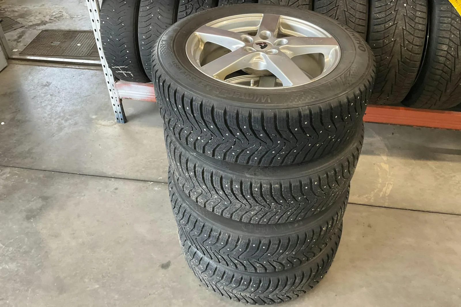 Vehicle image 14