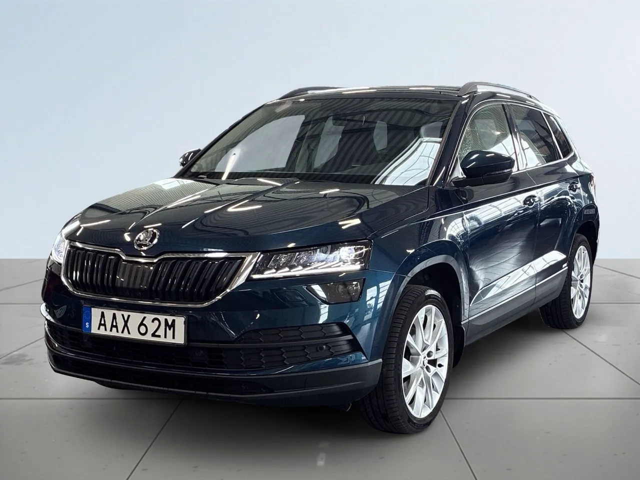 Vehicle image 15