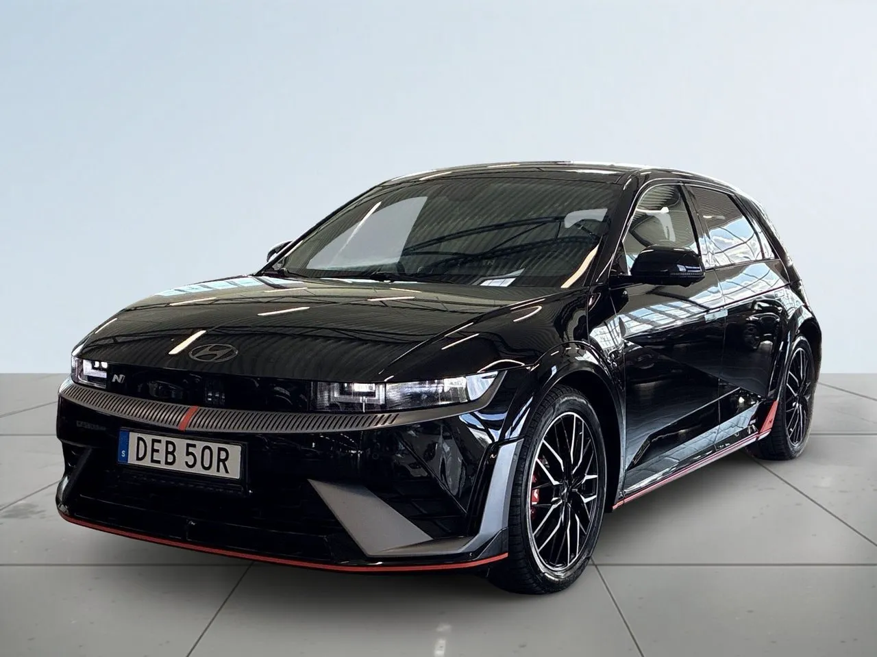 Vehicle image 15