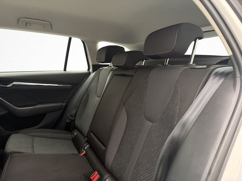 Skoda Octavia bild 24