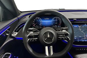 Mercedes E300 bild 8