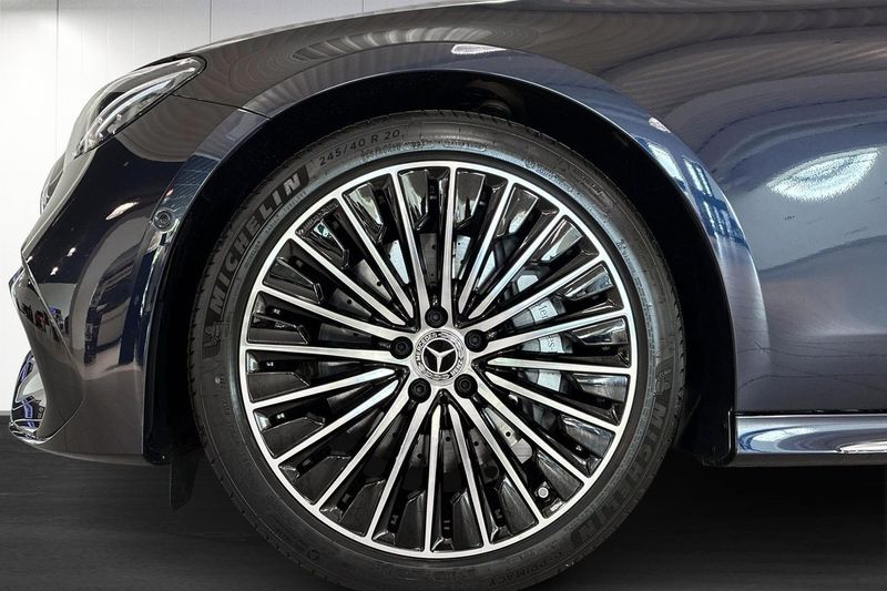 Mercedes E300 bild 6