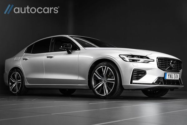 Volvo S60 Recharge T8 392hk AWD R-Design|Panorama|HUD|360°|H/K|19 - 2021