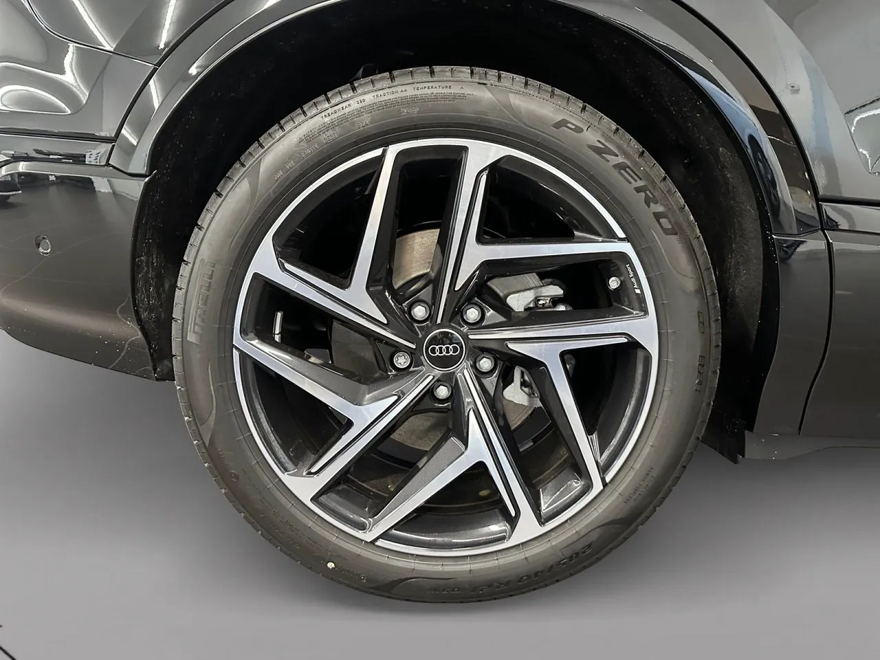 Vehicle image 13
