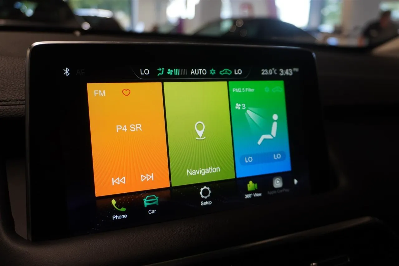 Vehicle image 9