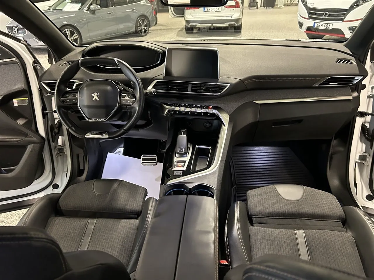 Vehicle image 21