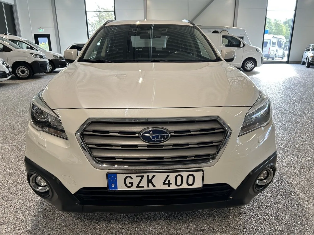 Vehicle image 9
