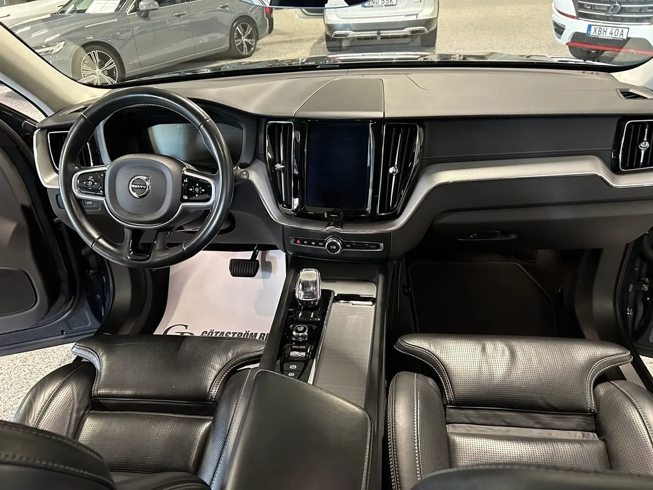 Vehicle image 18
