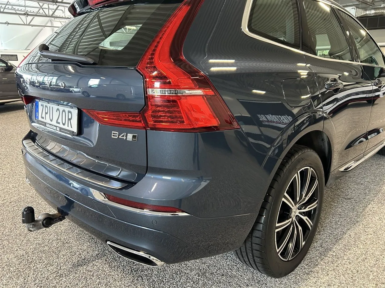 Vehicle image 7