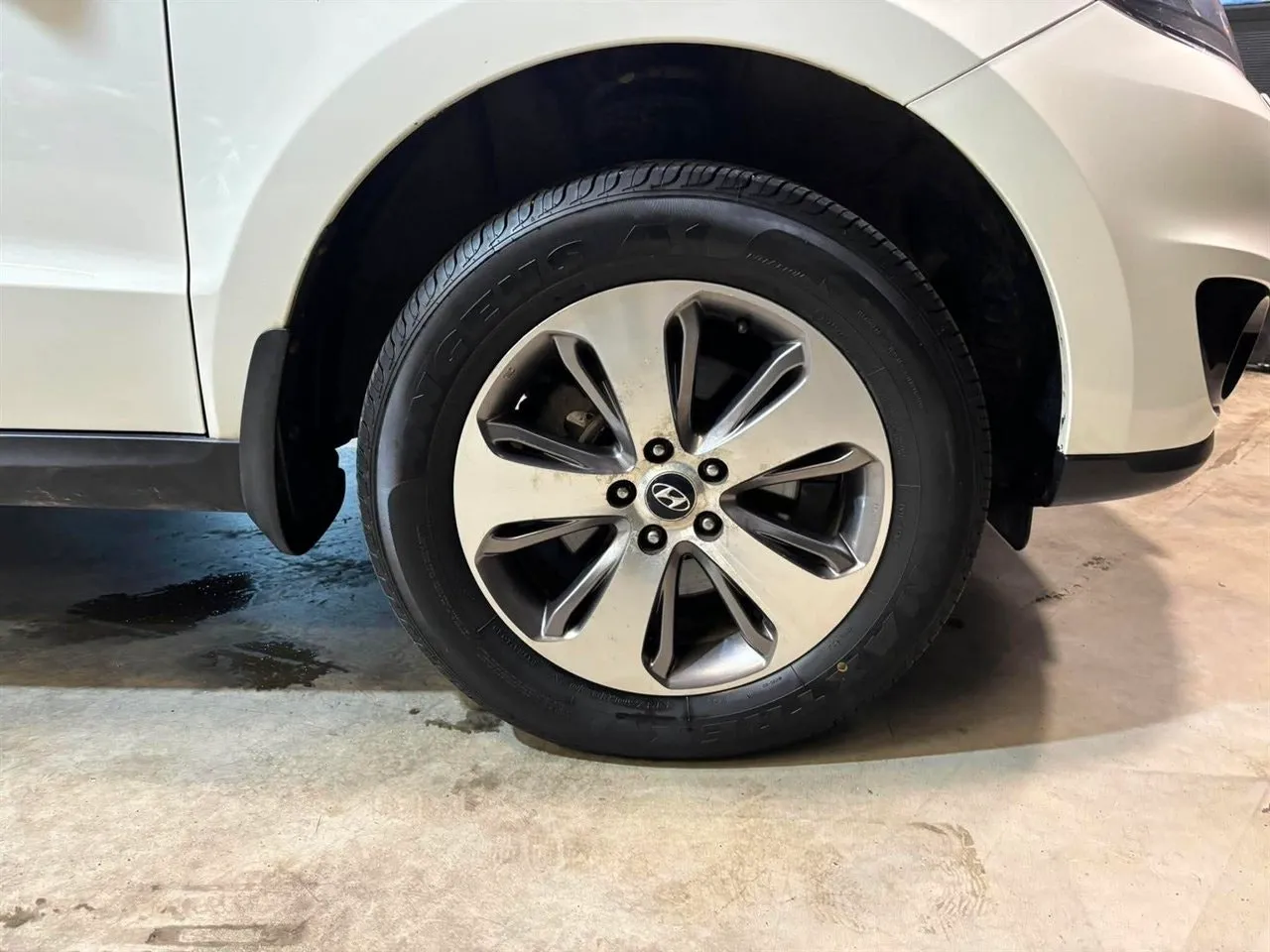 Vehicle image 20