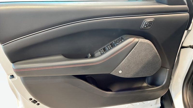 Ford Mustang Mach-E bild 11