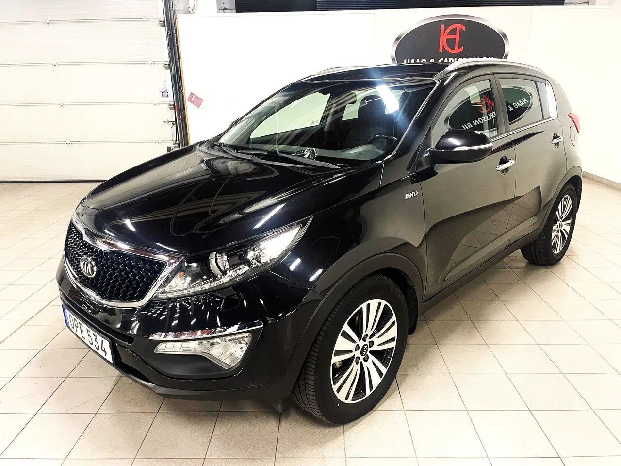 Vehicle image 3