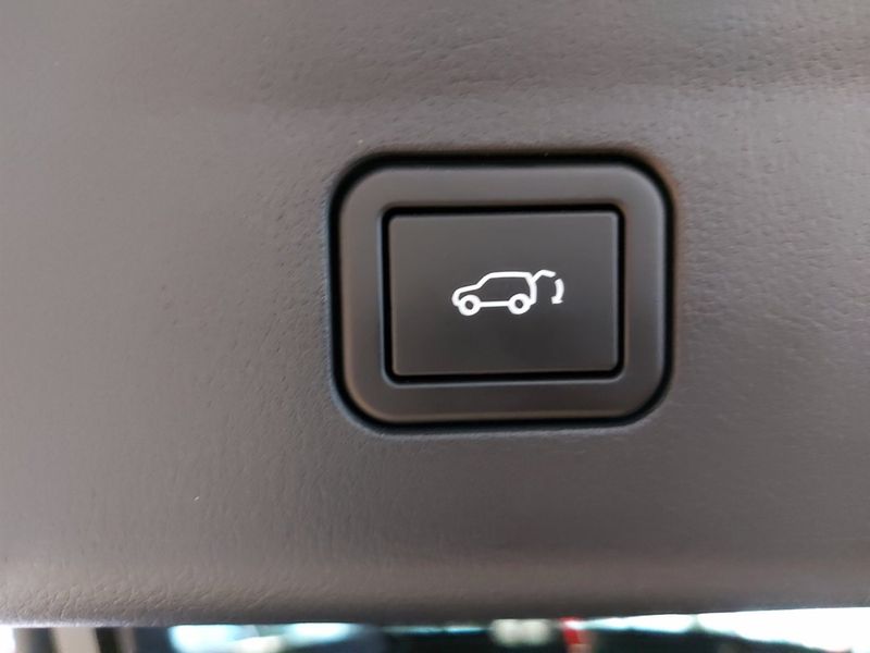 Mazda CX-6e bild 8