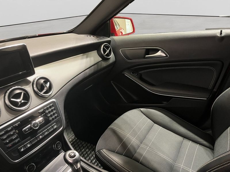 Mercedes GLA200 bild 16