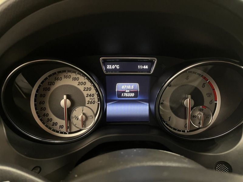 Mercedes GLA200 bild 15