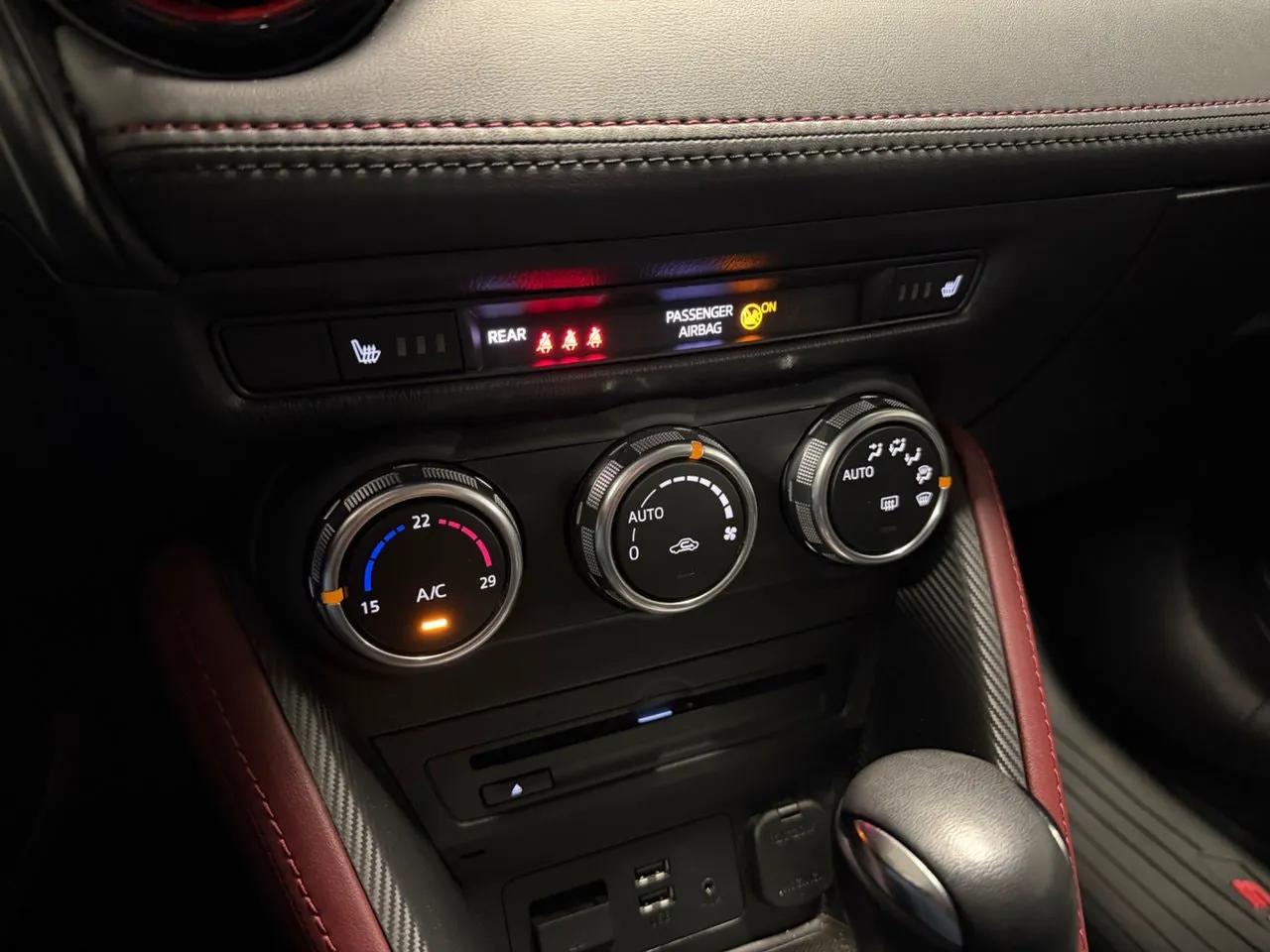Vehicle image 18