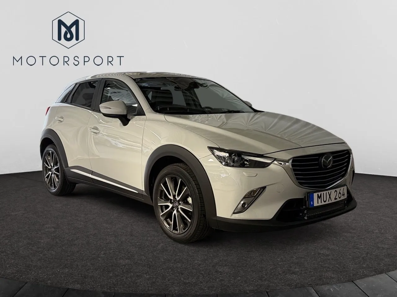 Vehicle image 7