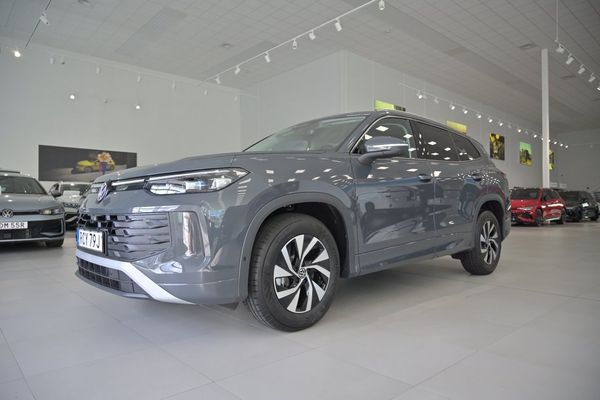 Volkswagen Tayron LAGERBIL* T.O.M 30/9! 1.5 eTSI 7-sits - 2027