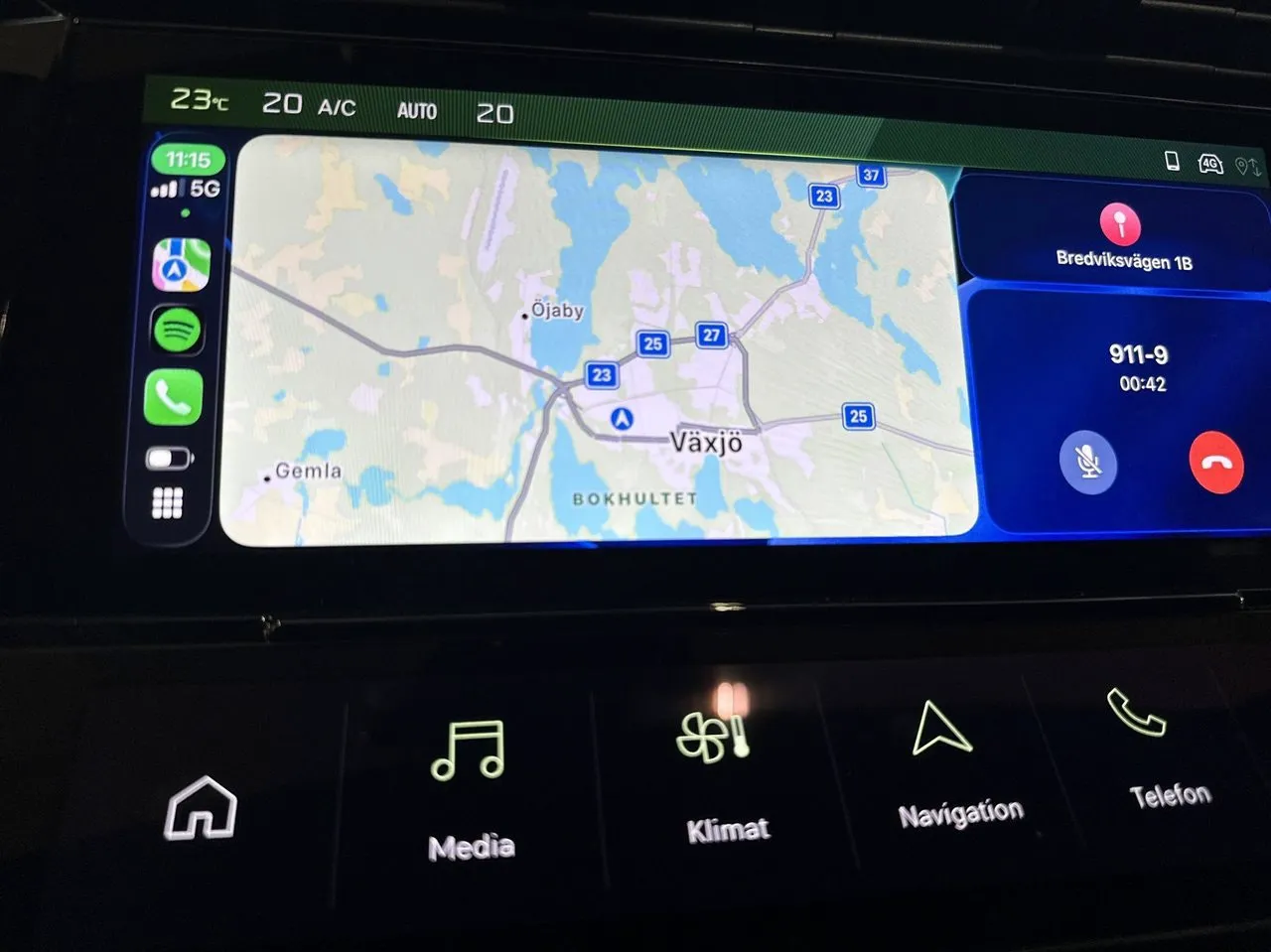 Vehicle image 18