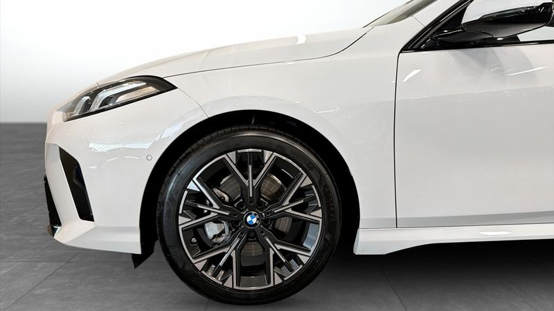 BMW 120 bild 9
