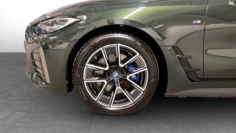BMW i4 bild 9