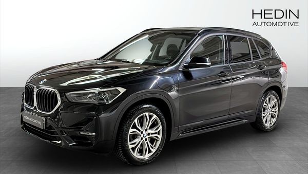 BMW X1 xDrive25e HUD Panorama Drag Backkamera - 2021