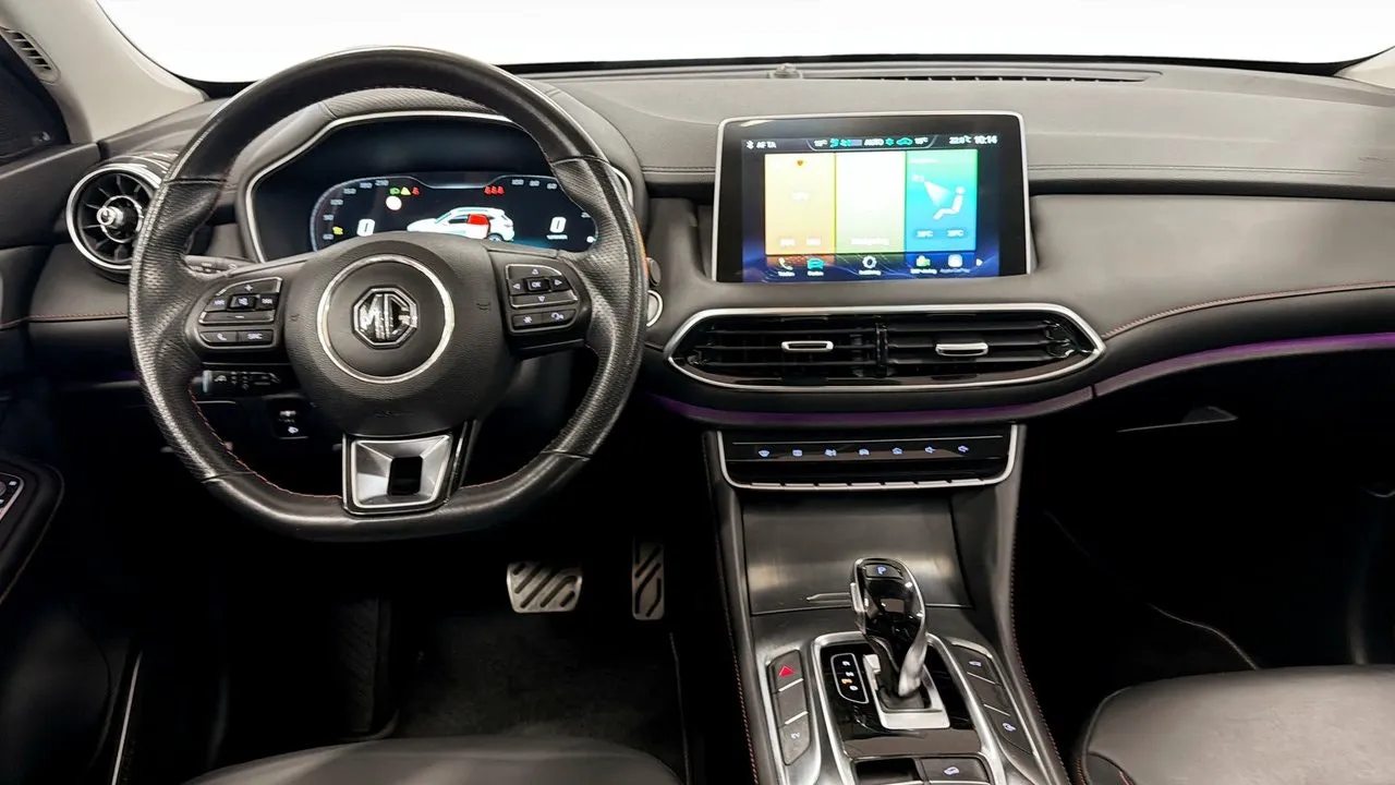 Vehicle image 16