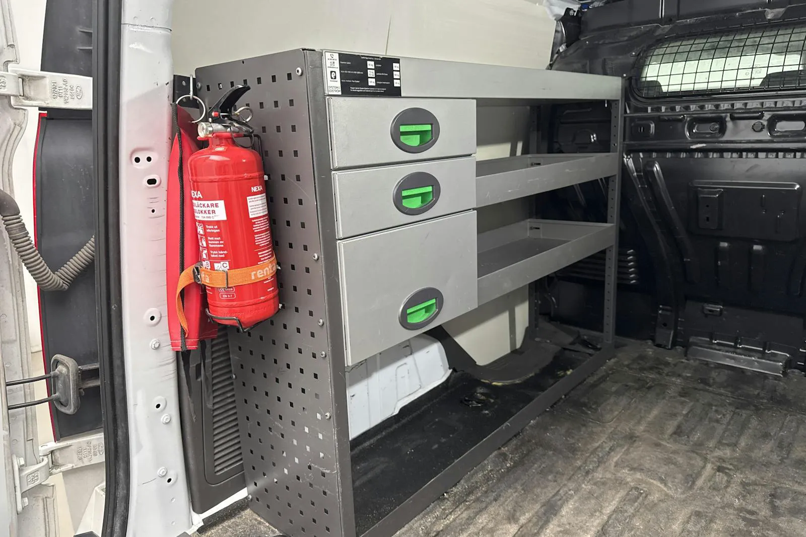Vehicle image 15